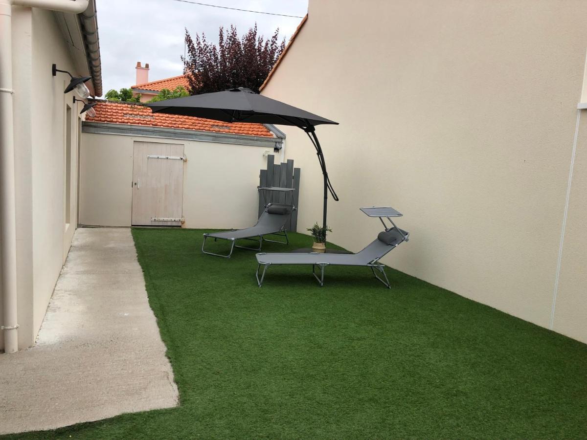 Maison moderne avec jardin à 750m de la mer Pornic Exterior foto